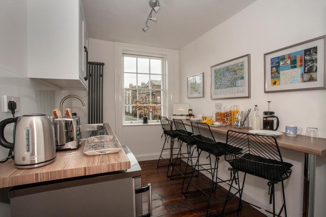 Trinity Square, Margate Apartment Ngoại thất bức ảnh
